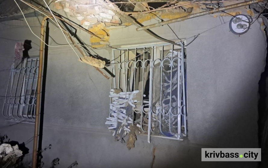 Обстріли тривають: росіяни вдарили по трьох громадах Нікопольщини