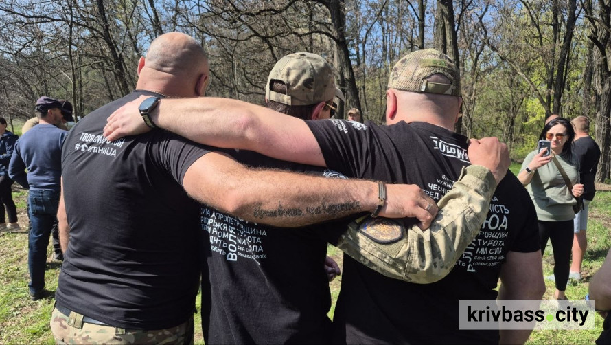 "Ліси пам'яті": ветерани спільноти ТитаниUA висадили тисячі дерев, вшановуючи загиблих оборонців