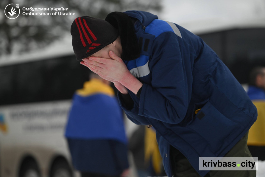 Повернулися додому після років в російському полоні: серед звільнених — 36 захисників з Дніпропетровщини