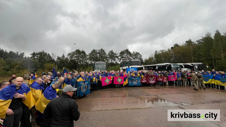 Наші вдома: з російського полону повернулись 11 мешканців Дніпропетровщини