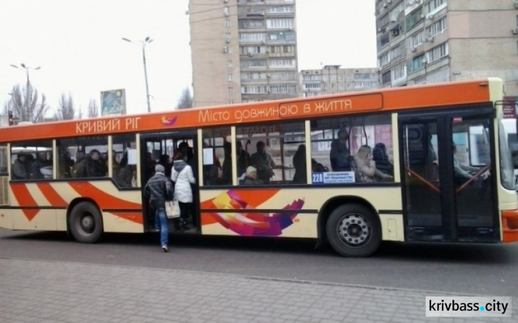 Транспортная проблема Кривого Рога: на маршруте №228 работает всего лишь один автобус