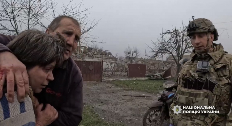 Тисячі врятованих життів: група «Білий янгол» не припиняє евакуацію на Дніпропетровщині