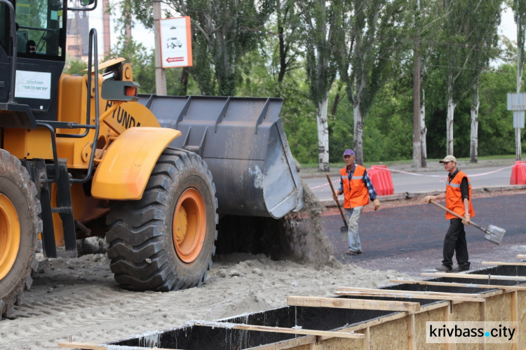 В Кривом Роге сделают свежую дорожную разметку и капитально отремонтируют дороги (ФОТО)