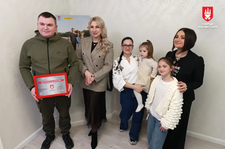 Вижив там, де шансів майже не було: захисник Маріуполя Юрій Кліменко отримав власну квартиру за програмою «Вдома»