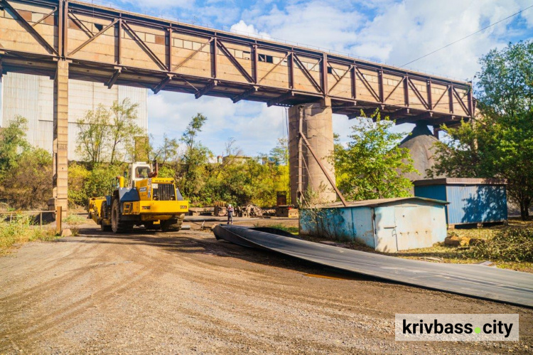 Важливе оновлення: у Кривому Розі дробильники ЦГЗК Метінвесту замінили найдовшу конвеєрну стрічку