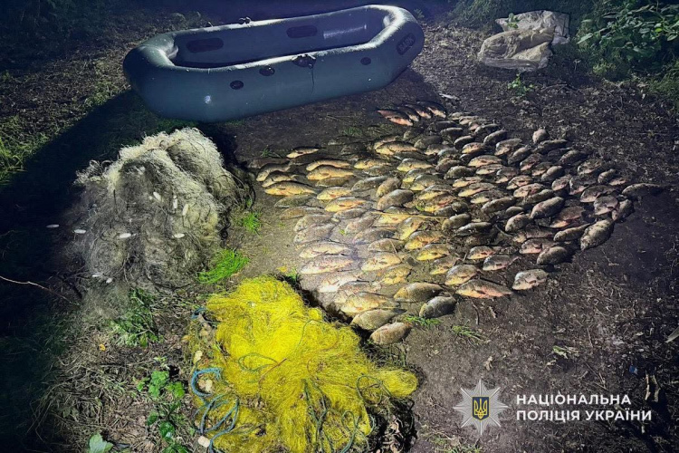Браконьєрів затримали на гарячому: у Кривому Розі рибалили під час нересту
