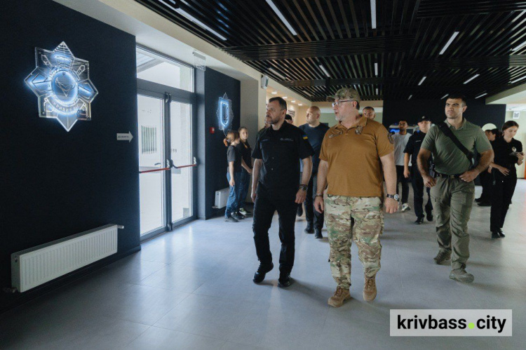 Міністр МВС України Ігор Клименко відкрив профільний ліцей у Кривому Розі