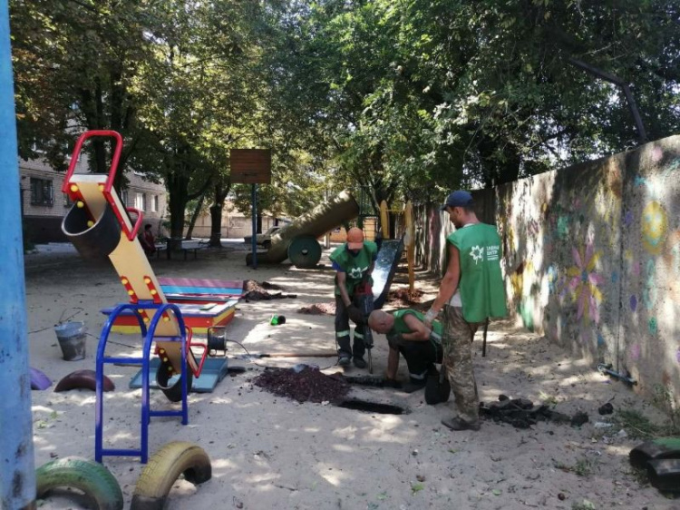 В команде единомышленников: при поддержке «Зеленого центра Метинвест» в 2019 году жители Кривого Рога благоустраивают 52 придомовых террито
