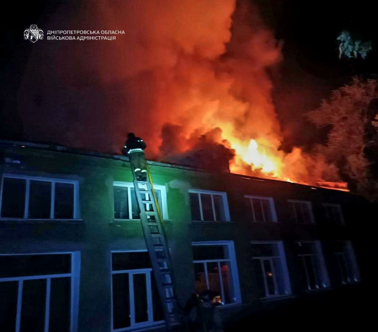 Вибухи на Дніпропетровщині: росіяни вдарили по фермерам, інфраструктурі та транспорту