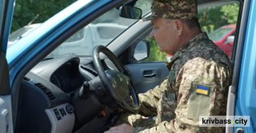 Логістика, порятунок і швидке переміщення між позиціями: Метінвест передав 33 автомобілі для захисників бригад Національної гвардії України