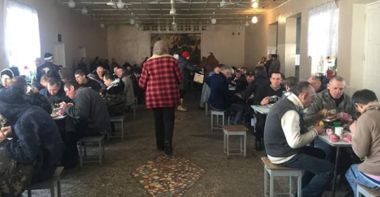 Криворожане собирают гуманитарную помощь в психоневрологический интернат