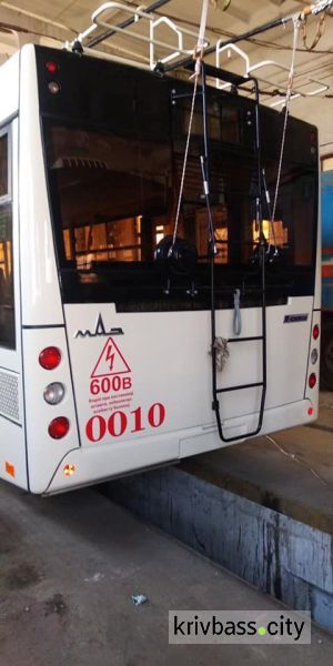 Фотофакт. Ще один новий тролейбус прибув до Кривого Рогу