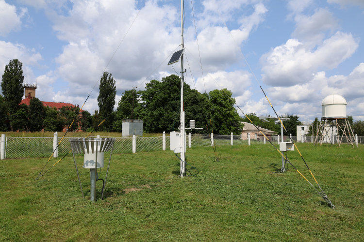 Погода, що рятує життя: роль метеорологів в Україні - фото з відкритих джерел