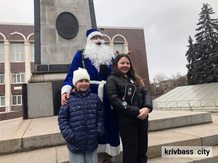 Вулицями Кривого Рогу разом зі Святим Миколаєм: у місті відбулася святкова трамвайна екскурсія 