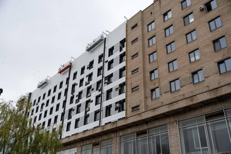 У Кривому Розі триває масштабна реконструкція "тисячки" - фото МОЗ України