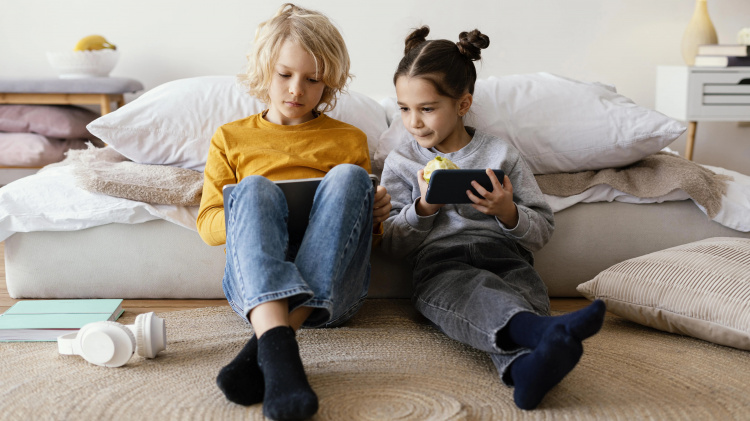 Діти в цифровому світі: правила, що справді працюють