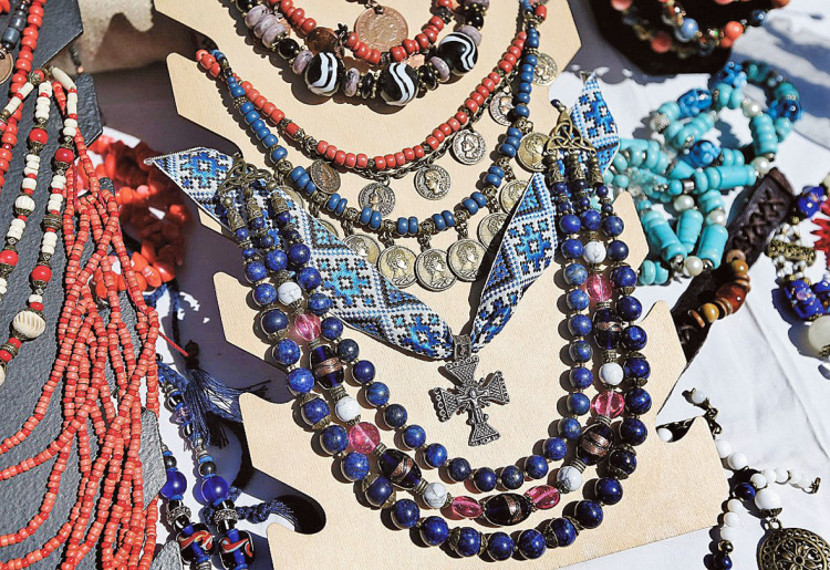 Українські традиційні прикраси - фото з відкритих джерел