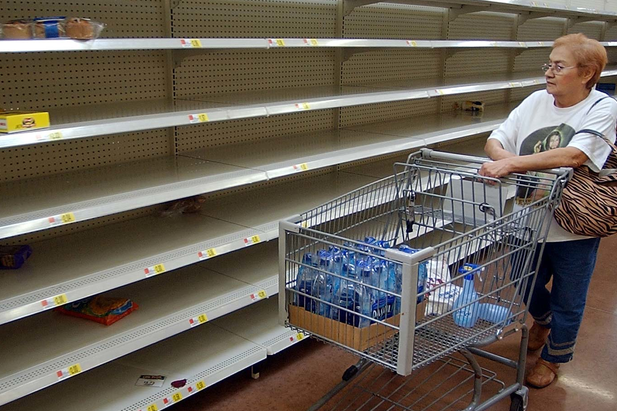 Наслідки російських ударів: чи виникне дефіцит товарів після атак на логістичні центри?