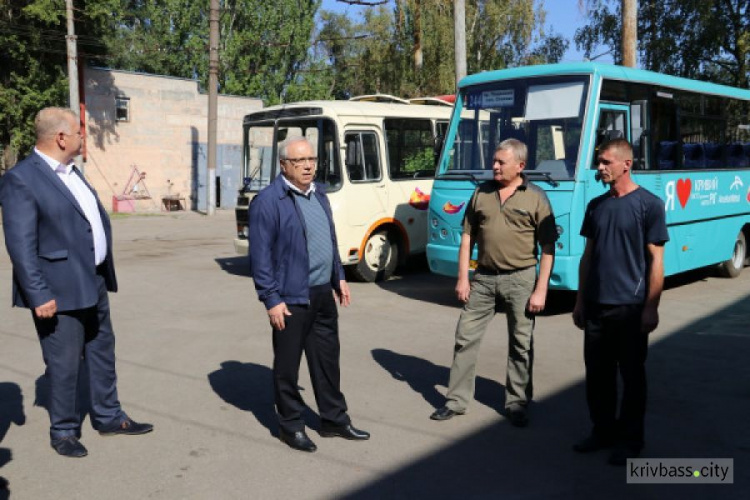 Для жителей отдалённых поселков Кривого Рога запустили новый маршрут автобуса (ФОТО)