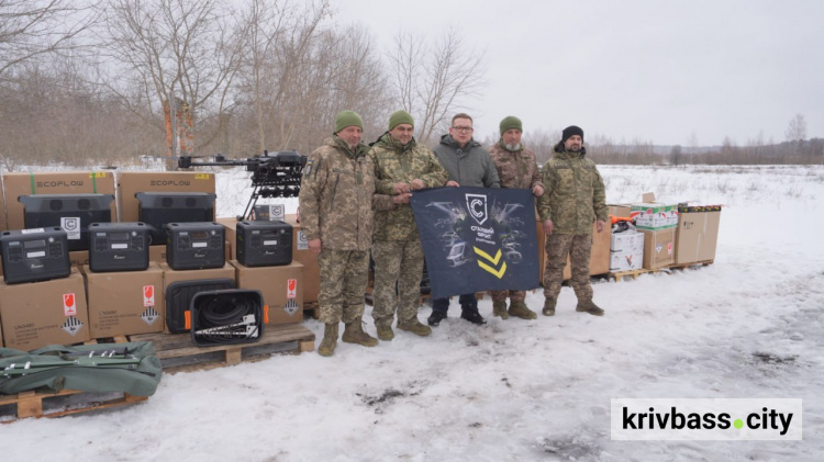 Сталевий фронт Ріната Ахметова передав 157-й бригаді великі дрони та системи протидії "шахедам"