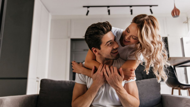 Щаслива пара закоханих/фото з відкритих джерел