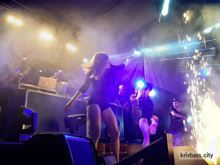 Эксклюзив KrivbassCity: как Влад Яма зажигал на молодежном фестивале в Кривом Роге (фото)