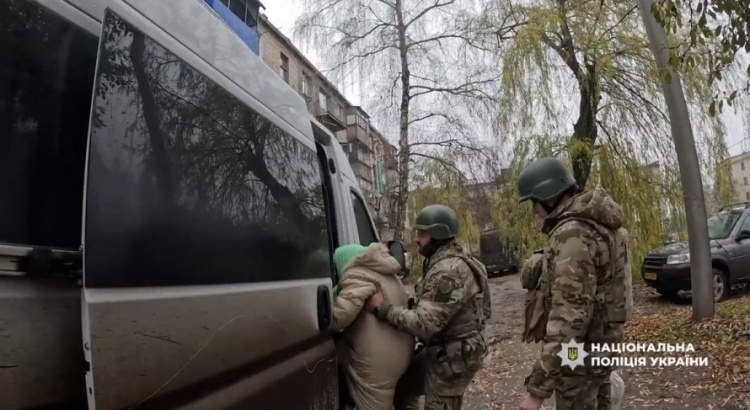 У пошуках безпеки: скільки жителів Дніпропетровщини залишили свої оселі через наближення фронту