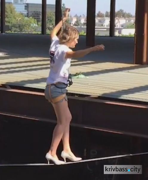 Американка выполняет на канате невероятные прыжки и трюки на каблуках (ФОТО+ВИДЕО)