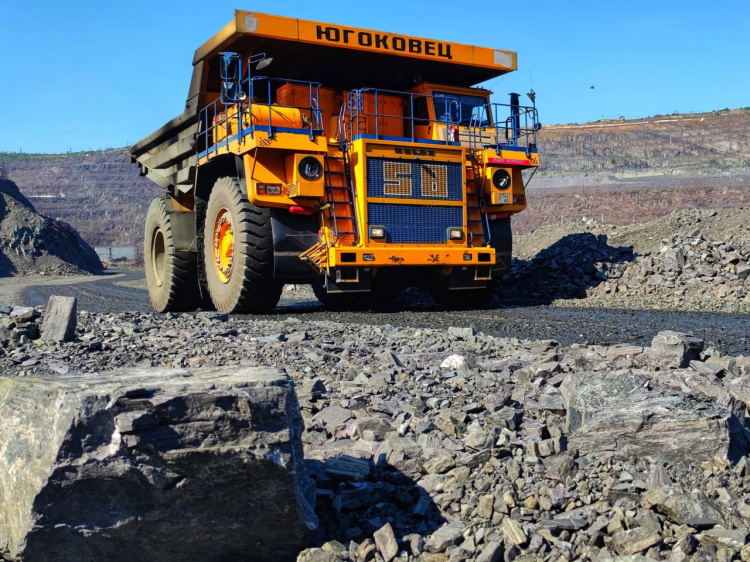 Компенсують оренду житла та навчають з нуля: фахівці Південного ГЗК шукають нових працівників