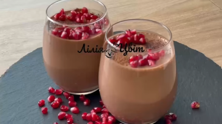 Кохання на смак: ніжний шоколадний десерт без випічки - фото скріншот з відео