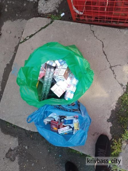 В Кривом Роге полицейские «прикрыли» точку нелегальной продажи табачных изделий
