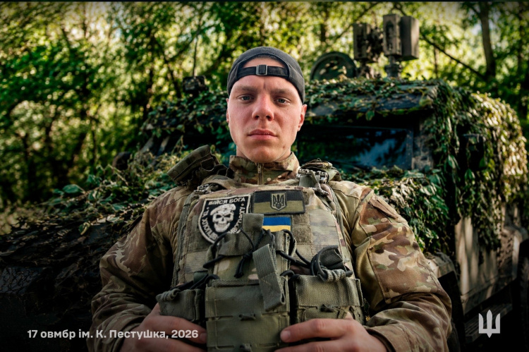 Евакуація під обстрілами: як «Каспер» з Кривого Рогу рятує побратимів і техніку на Донеччині