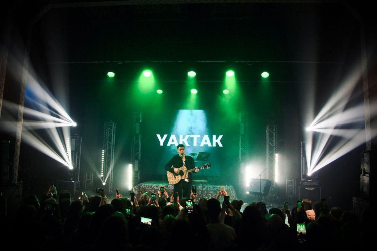 У Кривому Розі із першим сольним концертом виступить YAKTAK