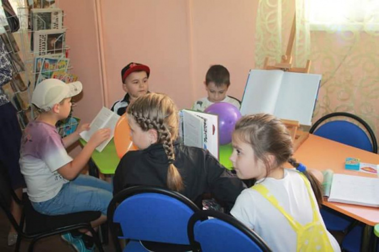 В Кривом Роге открыли современную детскую библиотеку (ФОТО)