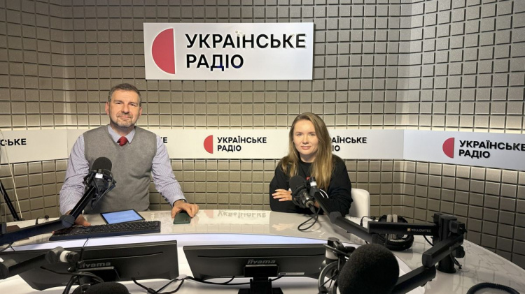 Радіодиктант єдності: слово, що об’єднує українців у світі - фото з відкритих джерел