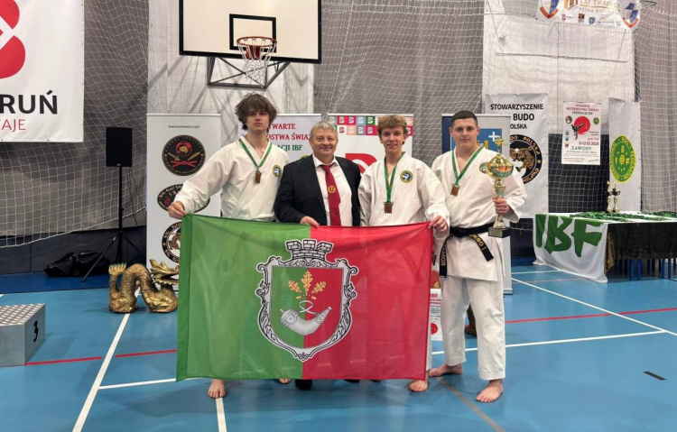 Троє спортсменів з Кривого Рогу стали чемпіонами світу з рукопашного бою на чемпіонаті у Польщі