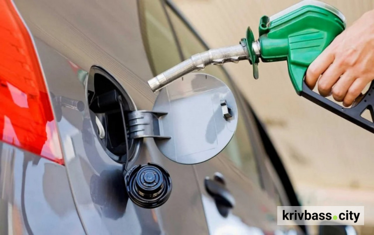 З 1 травня усі АЗС в Україні додаватимуть до бензину спирт: що це значить для автомобілістів