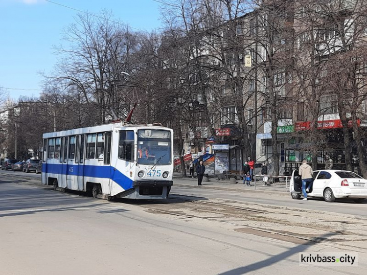 200 гривен ежемесячно будут платить за каждый трамвай, подключенный к GPS-мониторингу, в Кривом Роге