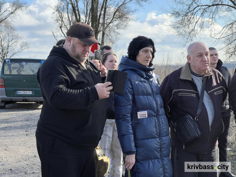 «Привіт, чувак, ну як ти там літаєш?»: у 10 річницю загибелі Кузьми Скрябіна у Кривому Розі провели автопробіг