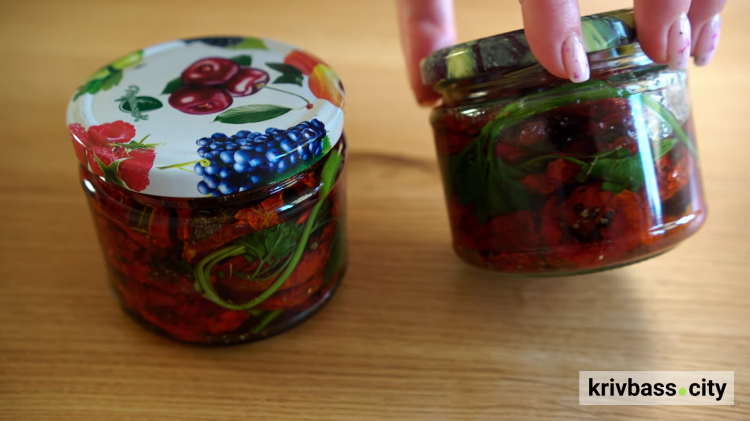 Легкі в’ялені помідори без зайвих зусиль - фото скріншот з відео