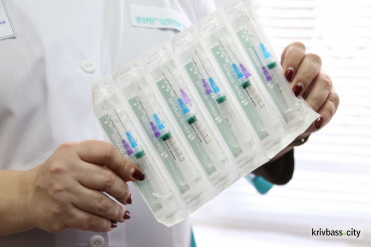 В Україні вже більше восьми тисяч людей повністю вакциновані проти Covid-19 - МОЗ