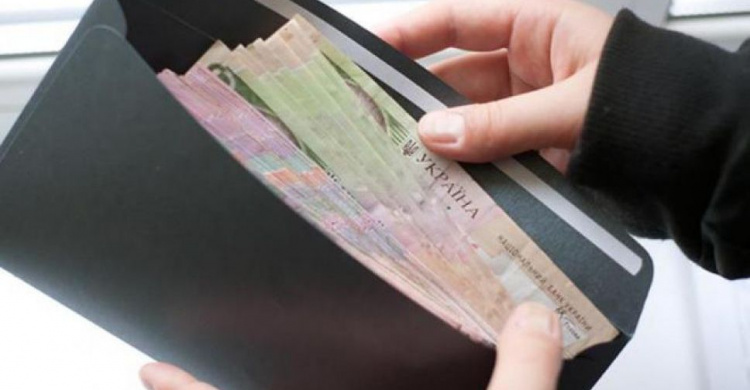 П’ята частина українців отримує зарплату в конвертах: дані Держстату