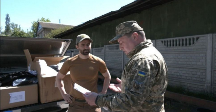Метінвест передав 1 000 комплектів амуніції спецпризначення для ГУР МО України