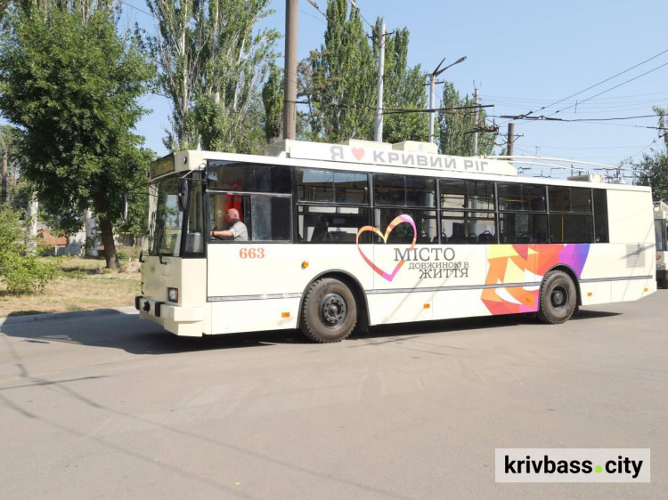 Продовжується модернізація муніципального електротранспорту: на маршрути вийшли два нових тролейбуса