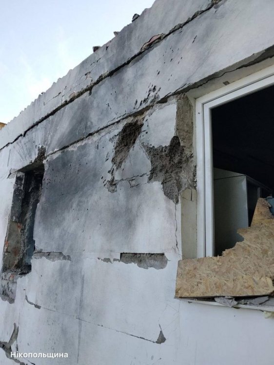 Десятки ударів за ніч: росіяни атакували два райони Дніпропетровщини