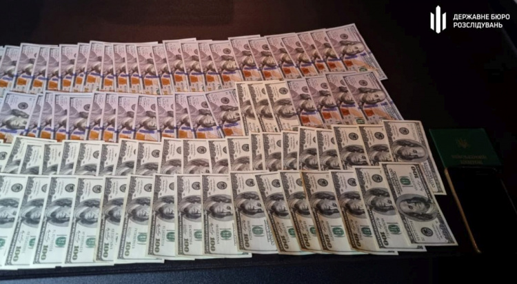 Хабар - фото ДБР