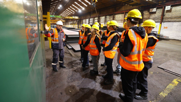 Метінвест інвестує в молодь: українські студенти пройшли програму міжнародного стажування Steel Force