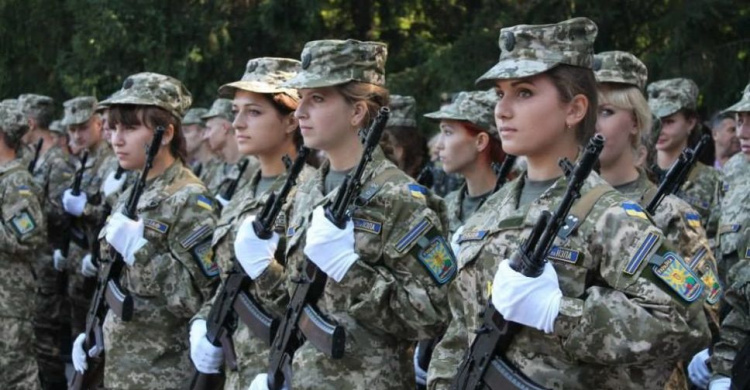 Теперь девушки из Кривого Рога смогут учиться в военных лицеях