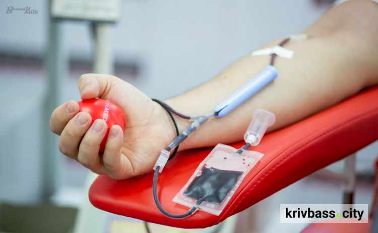 Все, що варто знати потенційним донорам: ДонорUA та Prometheus запускають курс про донорство крові