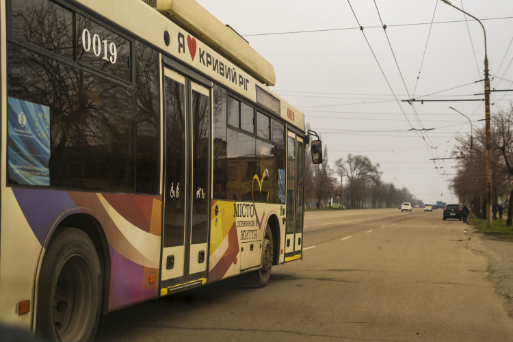 Як у Кривому Розі курсуватимуть автобуси № 228 та 228А: на маршрути додали нові одиниці транспорту